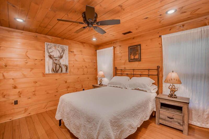 The Buckhorn By Stony Brook Cabins Gatlinburg Eksteriør billede