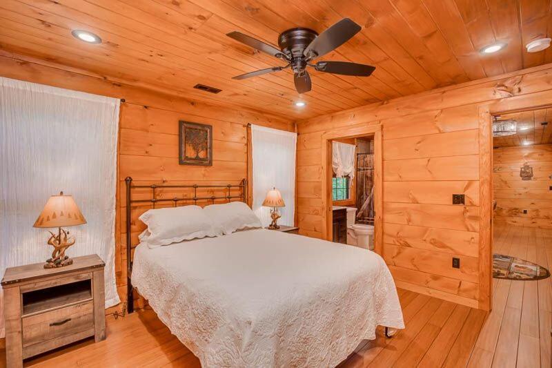The Buckhorn By Stony Brook Cabins Gatlinburg Eksteriør billede