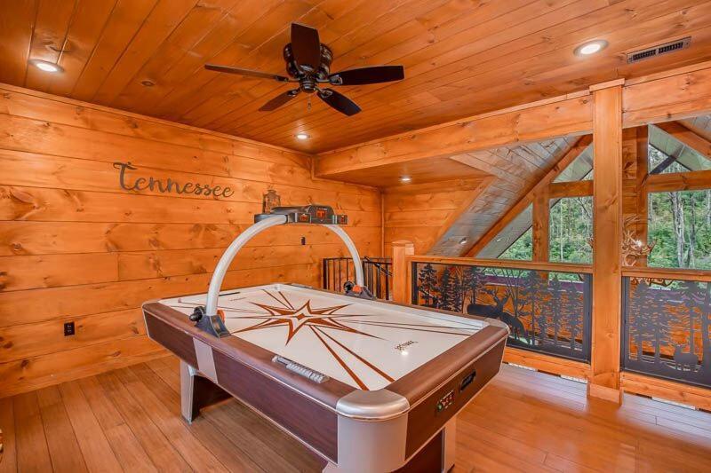 The Buckhorn By Stony Brook Cabins Gatlinburg Eksteriør billede